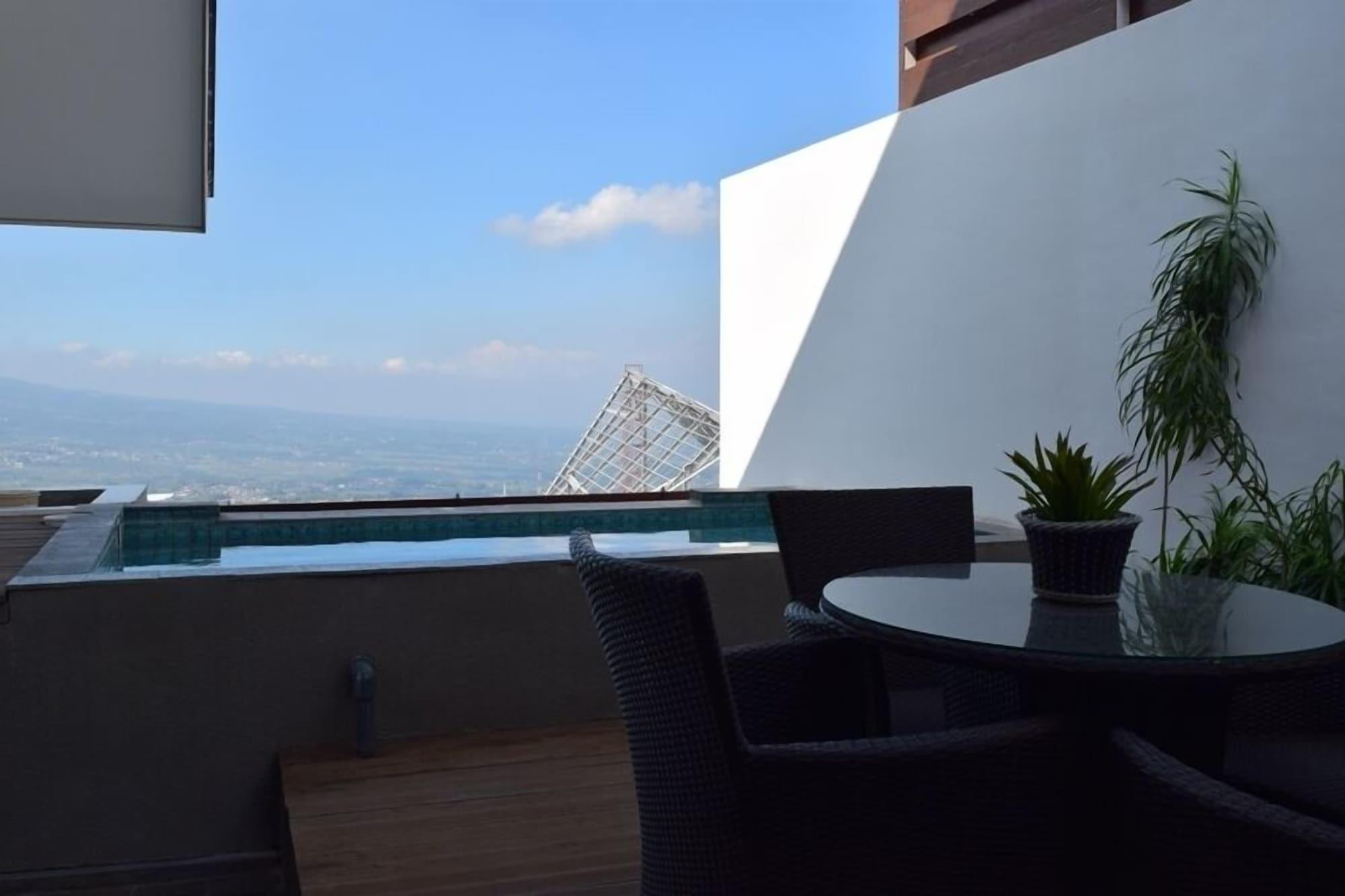 Amartahills Hotel And Resort Batu  Exterior photo