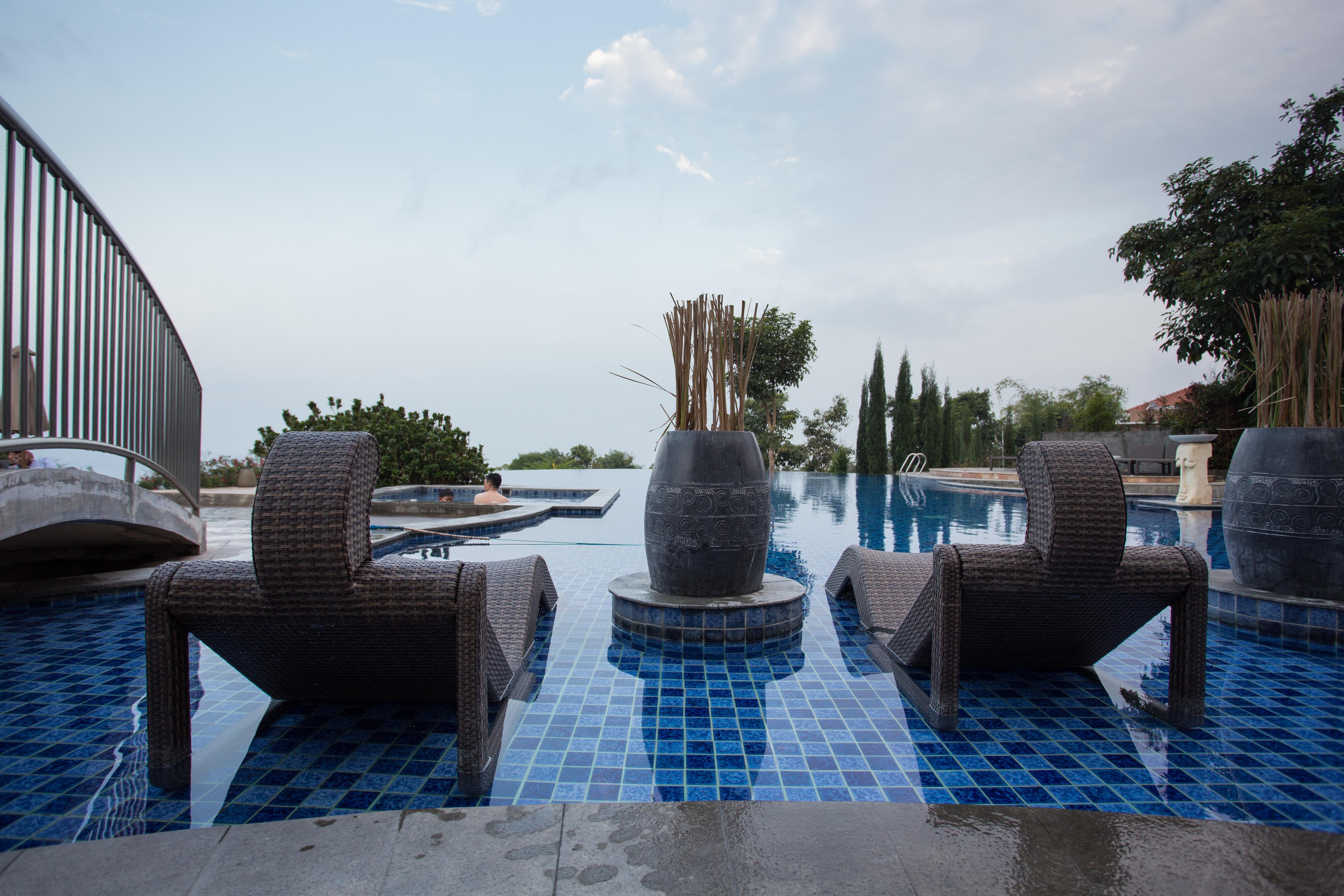 Amartahills Hotel And Resort Batu  Exterior photo