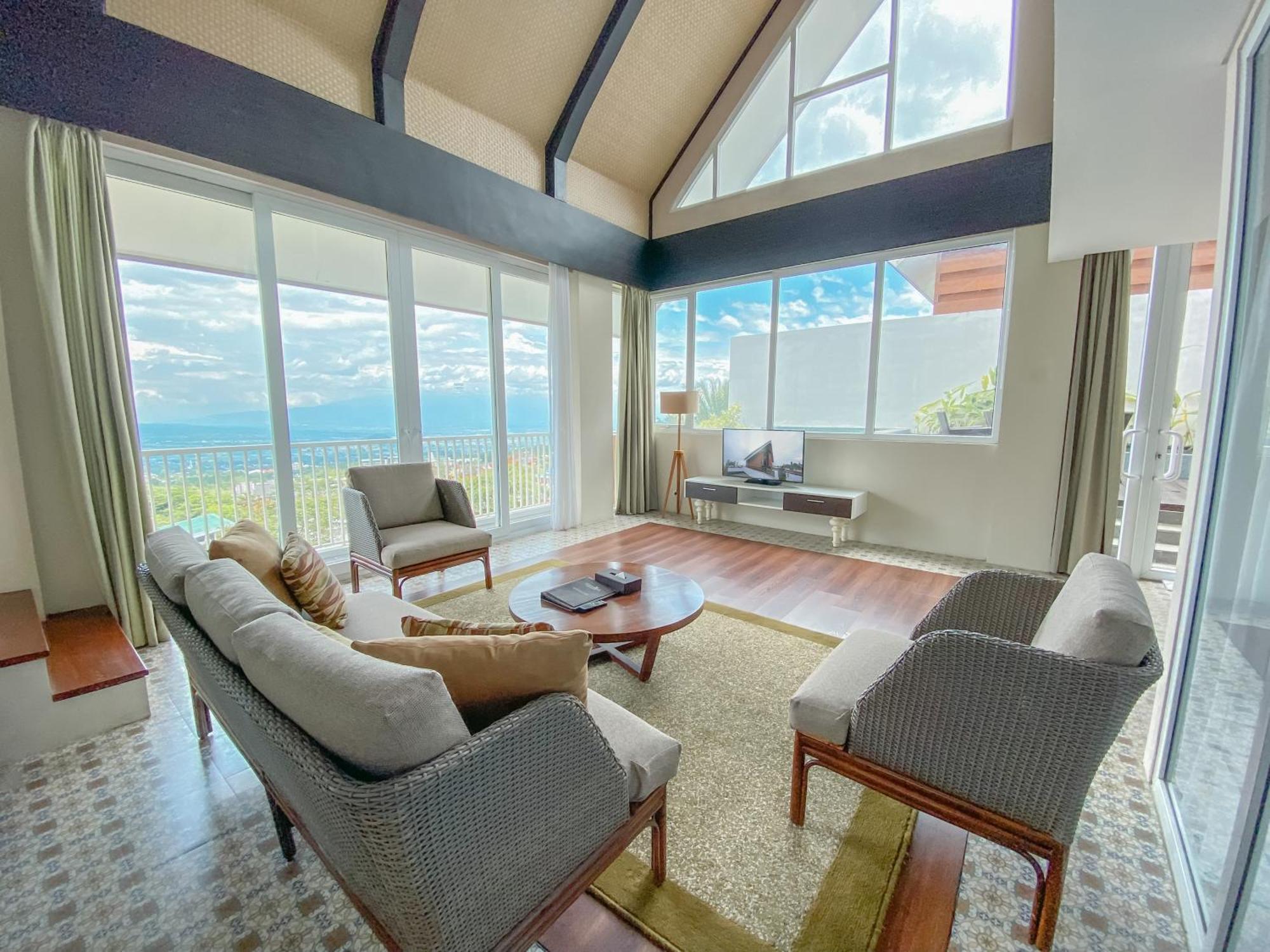 Amartahills Hotel And Resort Batu  Room photo